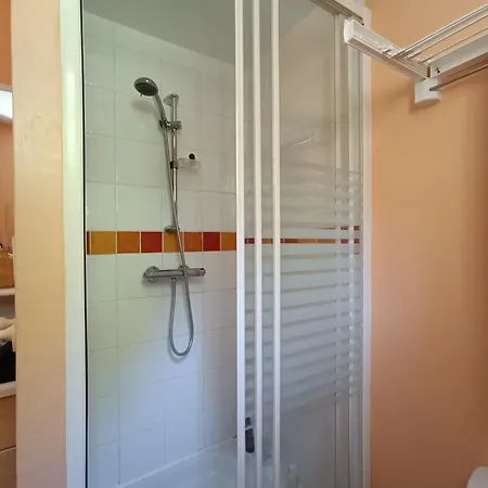 La Des Pins Apartament *